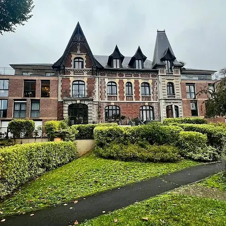 Atypique - Le Donjon